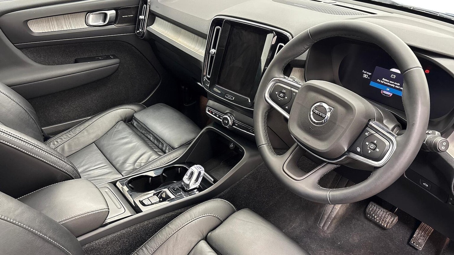 Used Volvo XC40 2022 for sale - 76757434: Photo 8