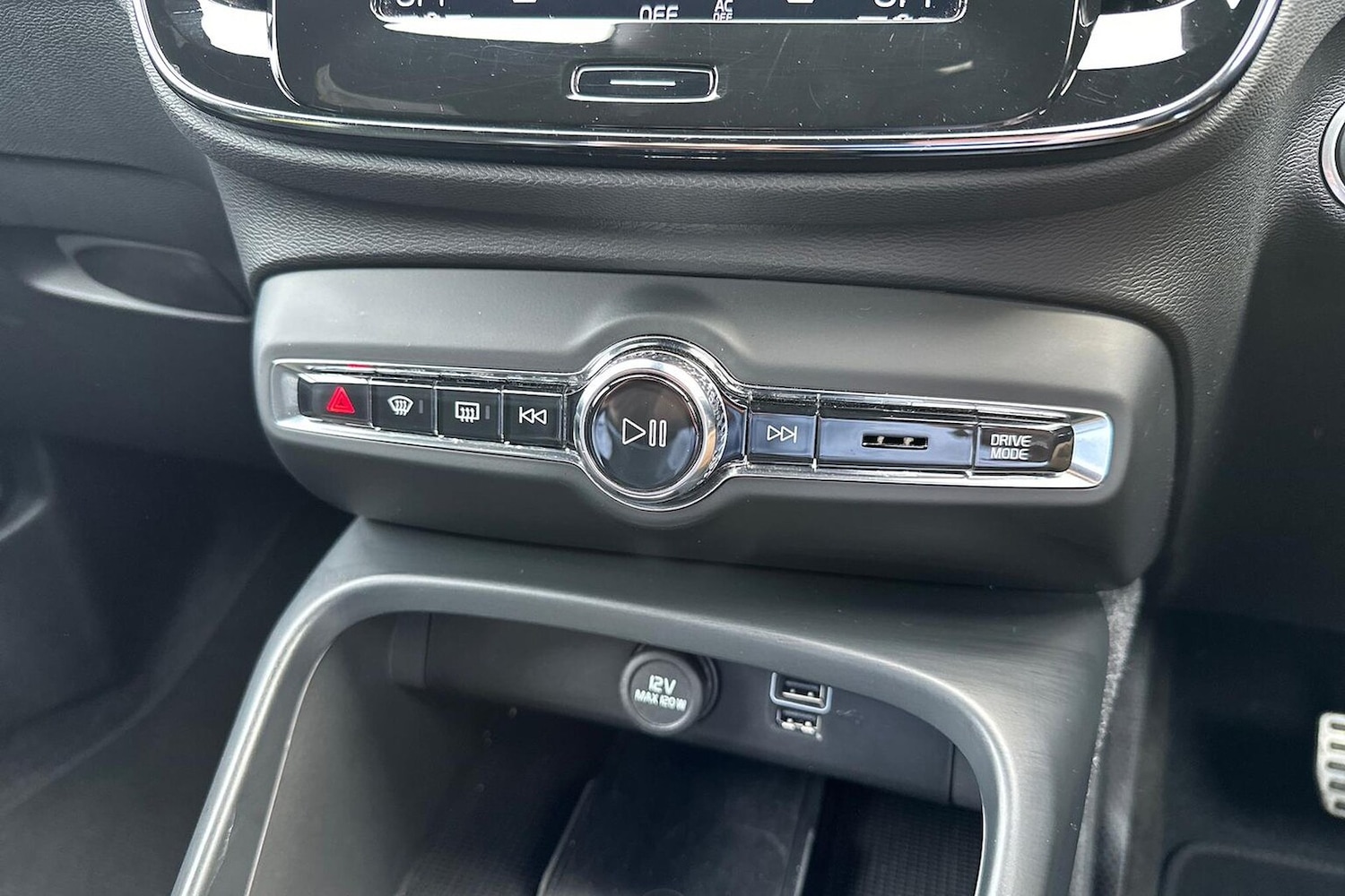 Used Volvo XC40 2021 for sale - 78192921: Photo 14