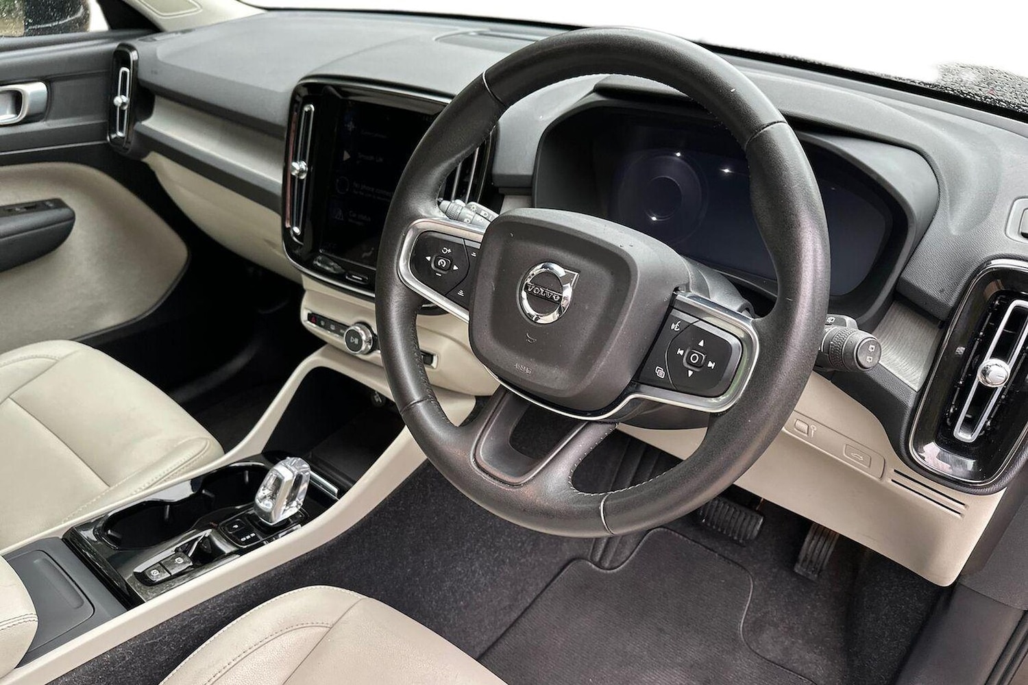 Used Volvo XC40 2020 for sale - 76164965: Photo 15