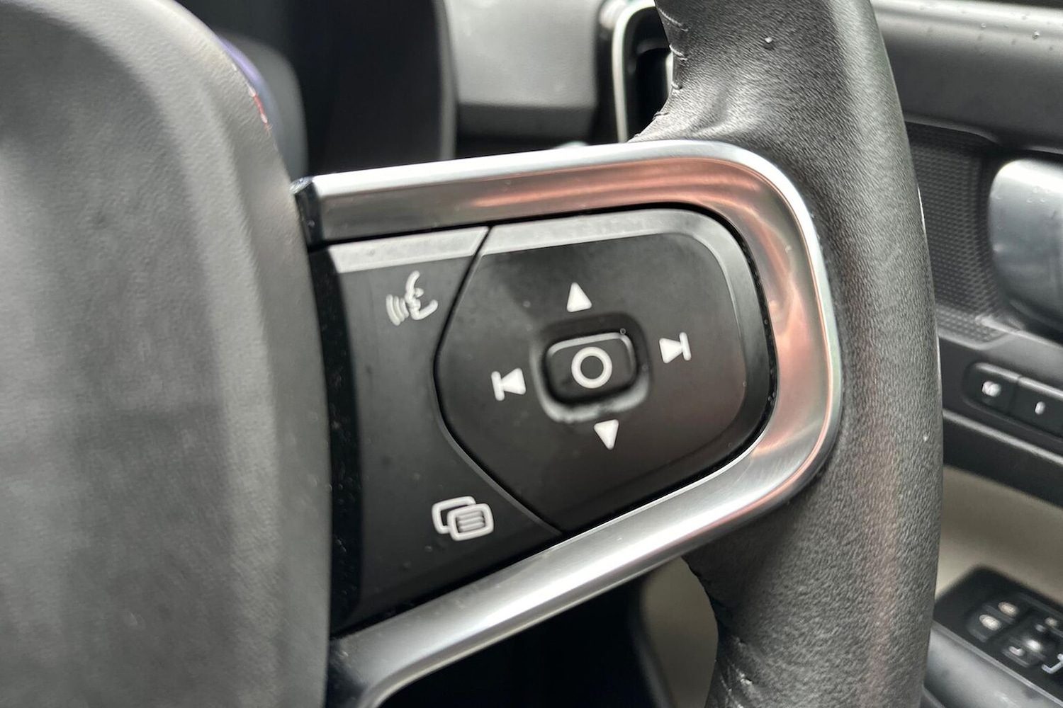 Used Volvo XC40 2020 for sale - 76164965: Photo 25