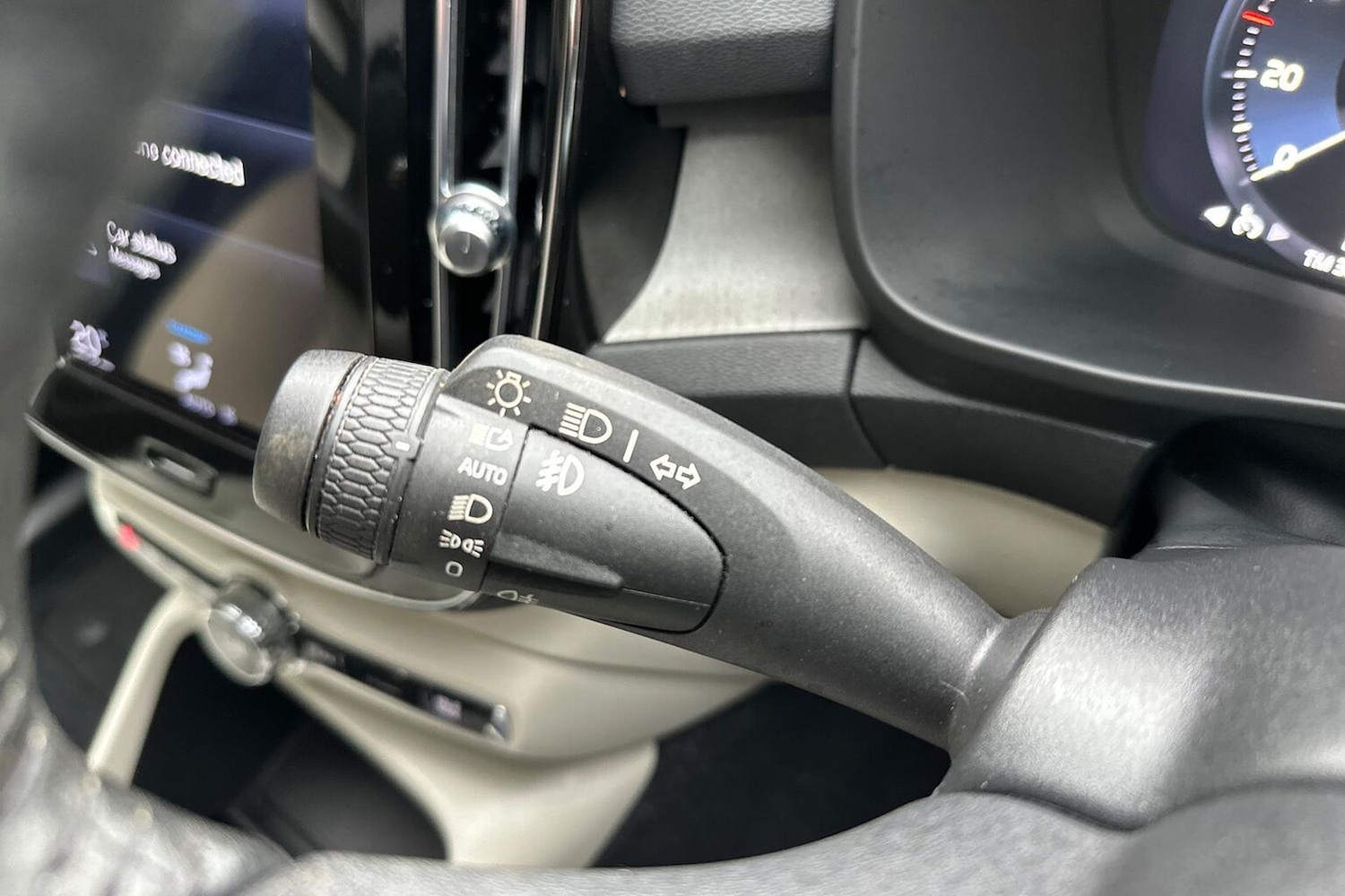 Used Volvo XC40 2020 for sale - 76164965: Photo 28