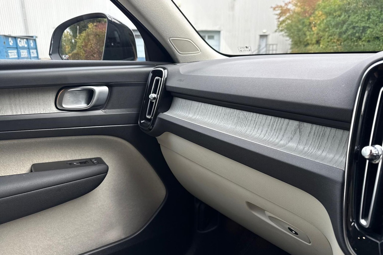 Used Volvo XC40 2020 for sale - 76778307: Photo 25