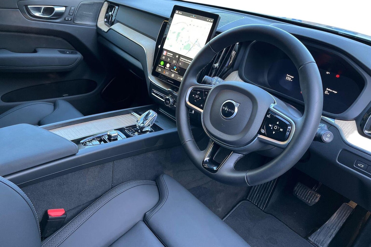 Used Volvo XC60 2025 for sale - 77888670: Photo 15