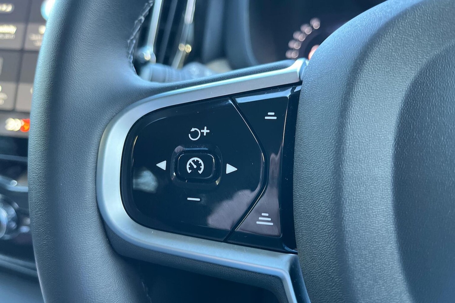 Used Volvo XC60 2025 for sale - 77888670: Photo 27