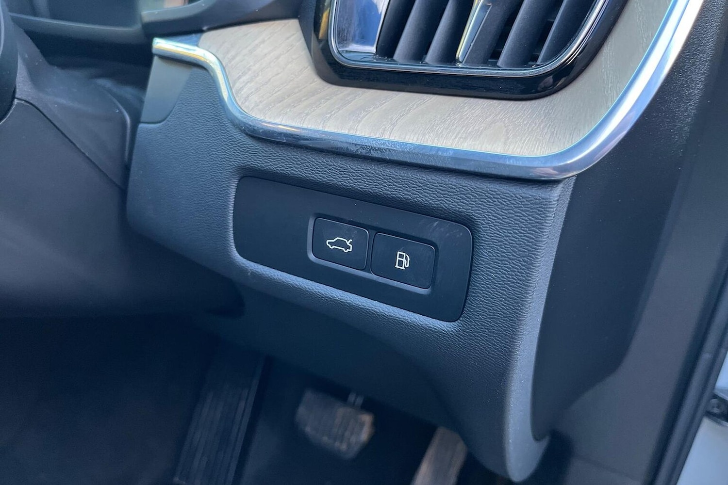 Used Volvo XC60 2025 for sale - 77888670: Photo 41