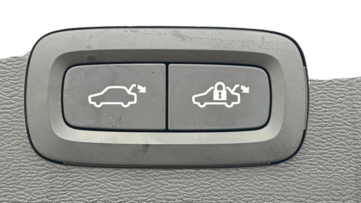 Used Volvo XC40 2025 for sale - 76413922: Photo 15