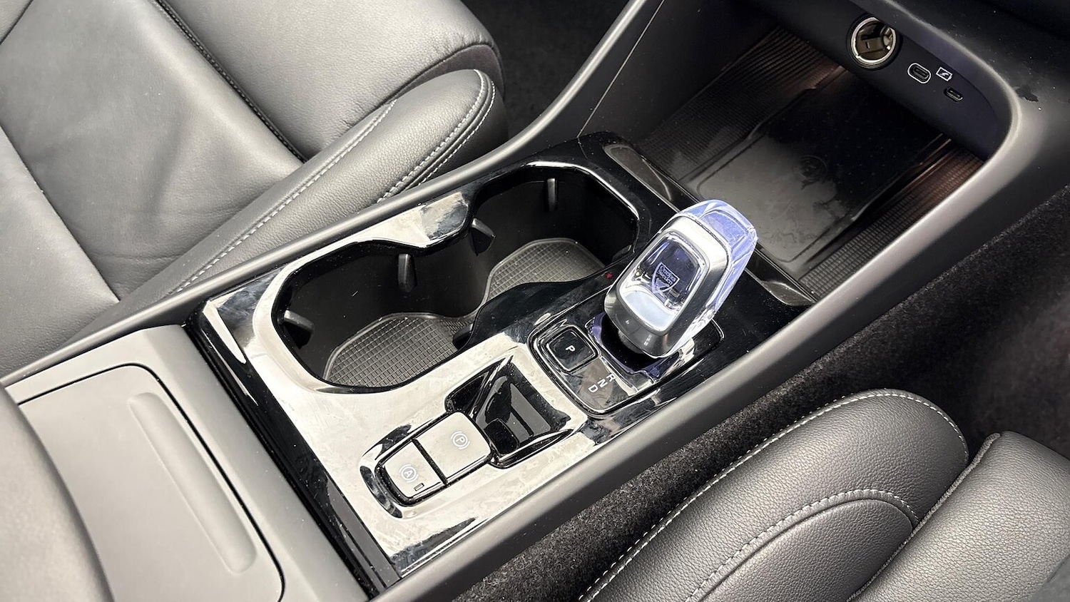 Used Volvo XC40 2025 for sale - 76413922: Photo 28