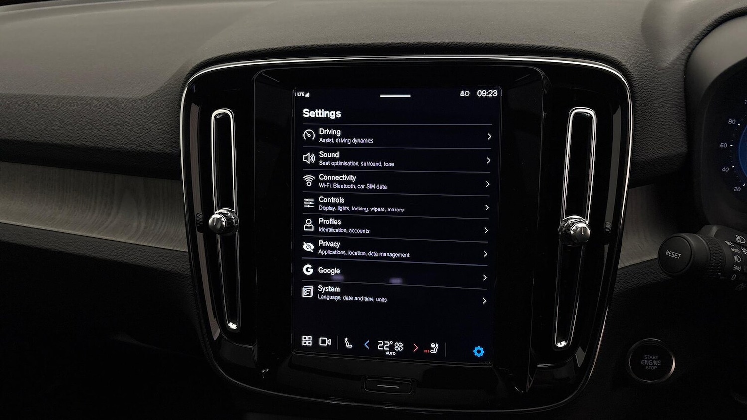 Used Volvo XC40 2025 for sale - 76413922: Photo 31