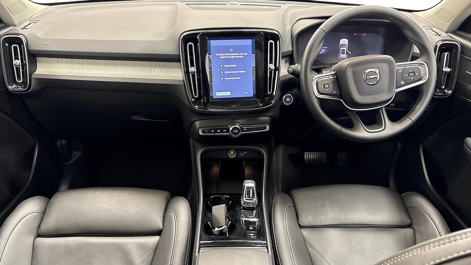 Used Volvo XC40 2025 for sale - 76413922: Photo 6