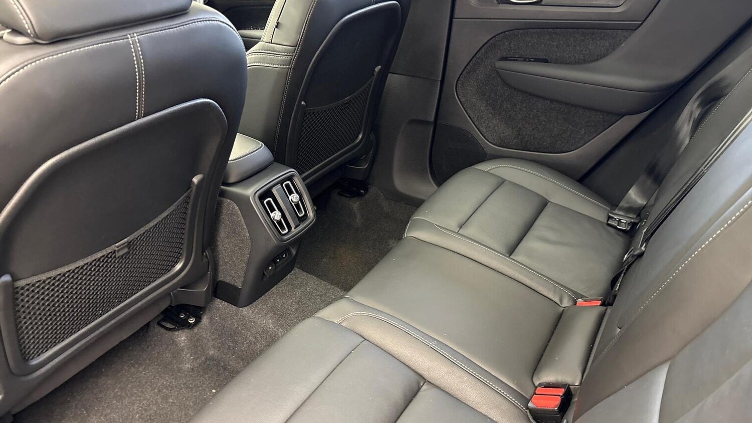 Used Volvo XC40 2025 for sale - 76413922: Photo 9