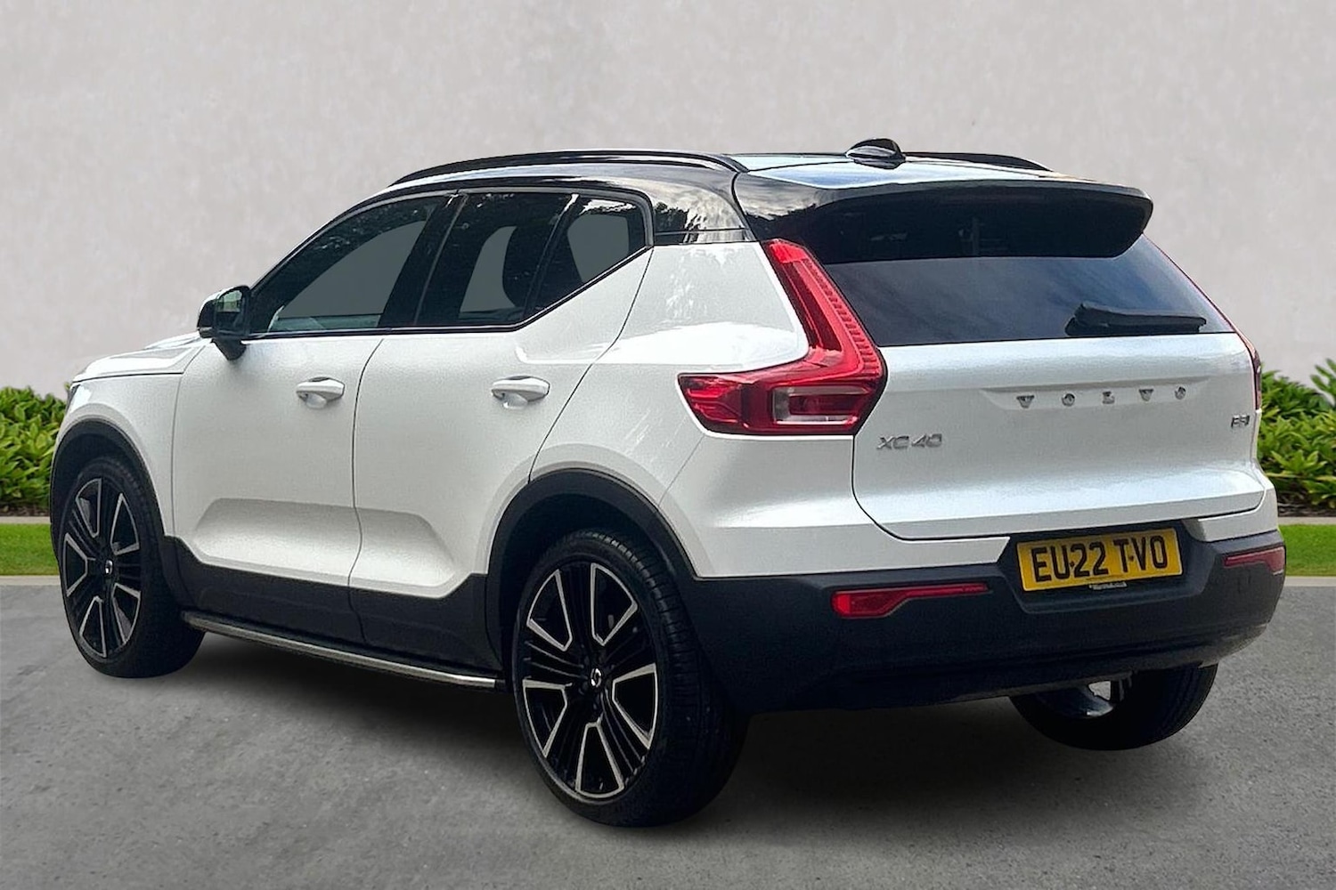 Used Volvo XC40 2022 for sale - 76046013: Photo 2