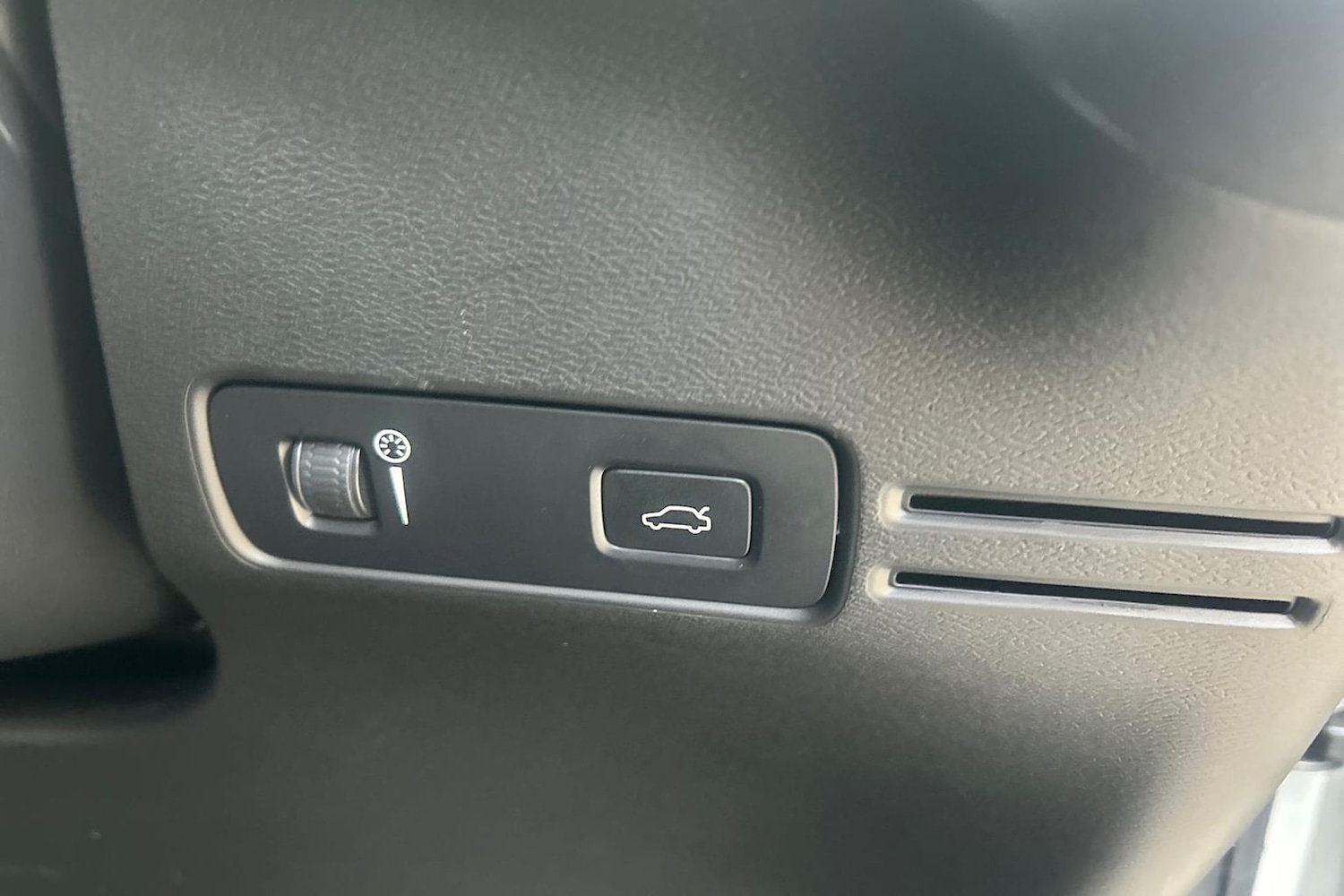 Used Volvo XC40 2022 for sale - 76046013: Photo 22