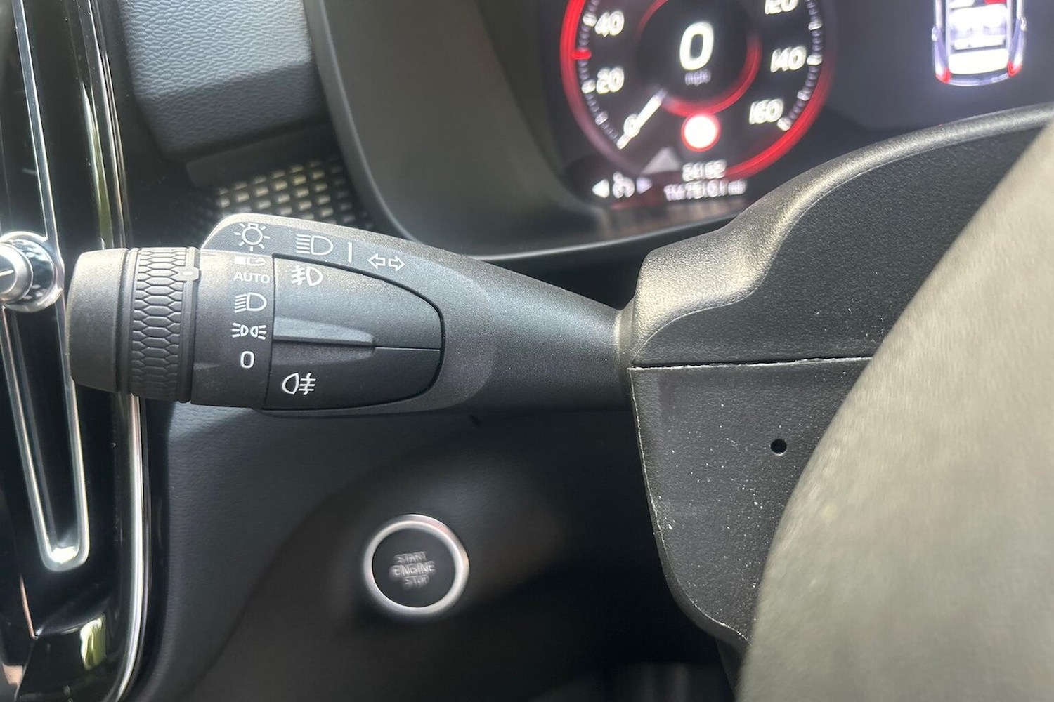 Used Volvo XC40 2022 for sale - 76046013: Photo 28