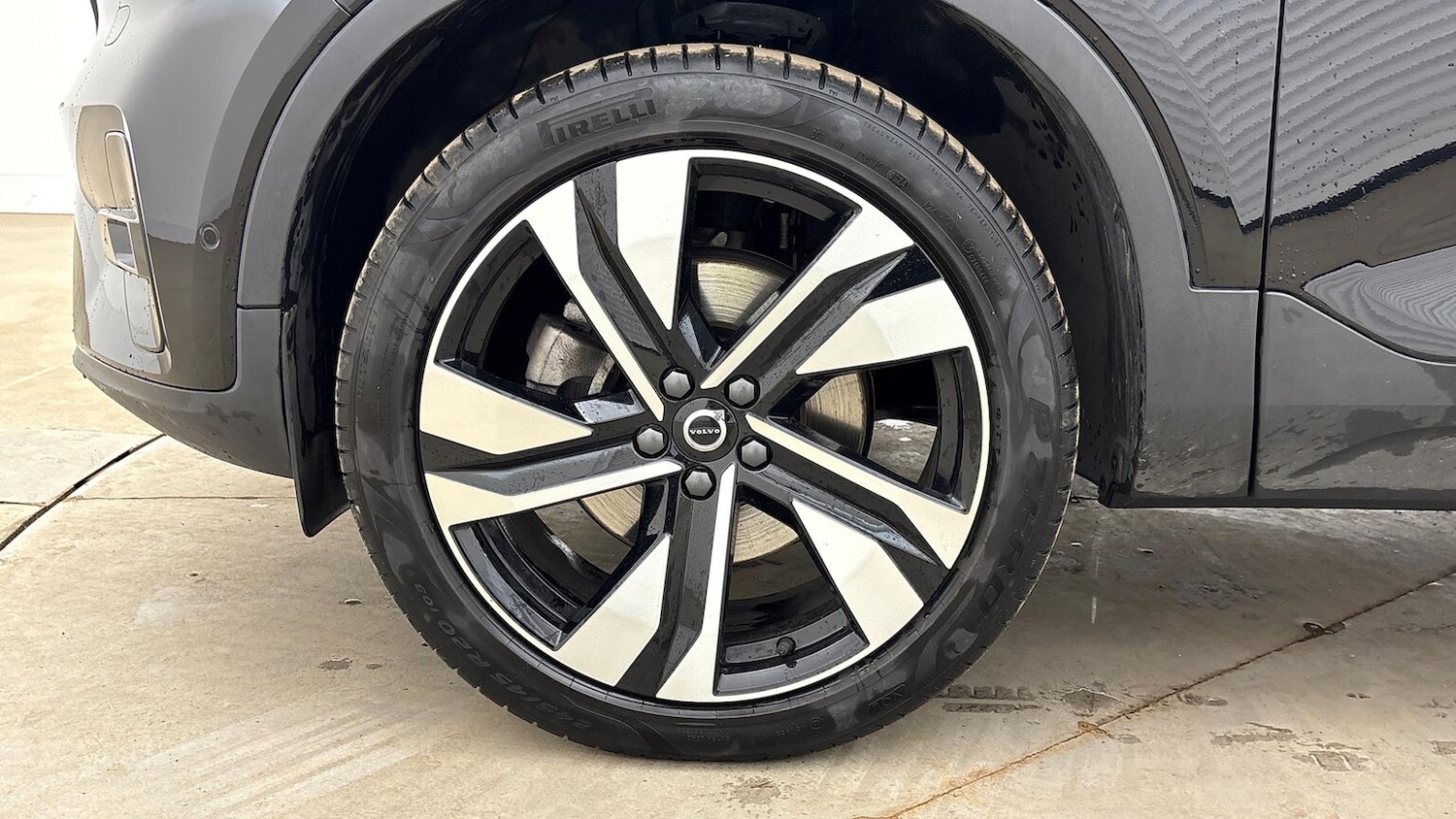 Used Volvo XC40 2024 for sale - 76628169: Photo 16