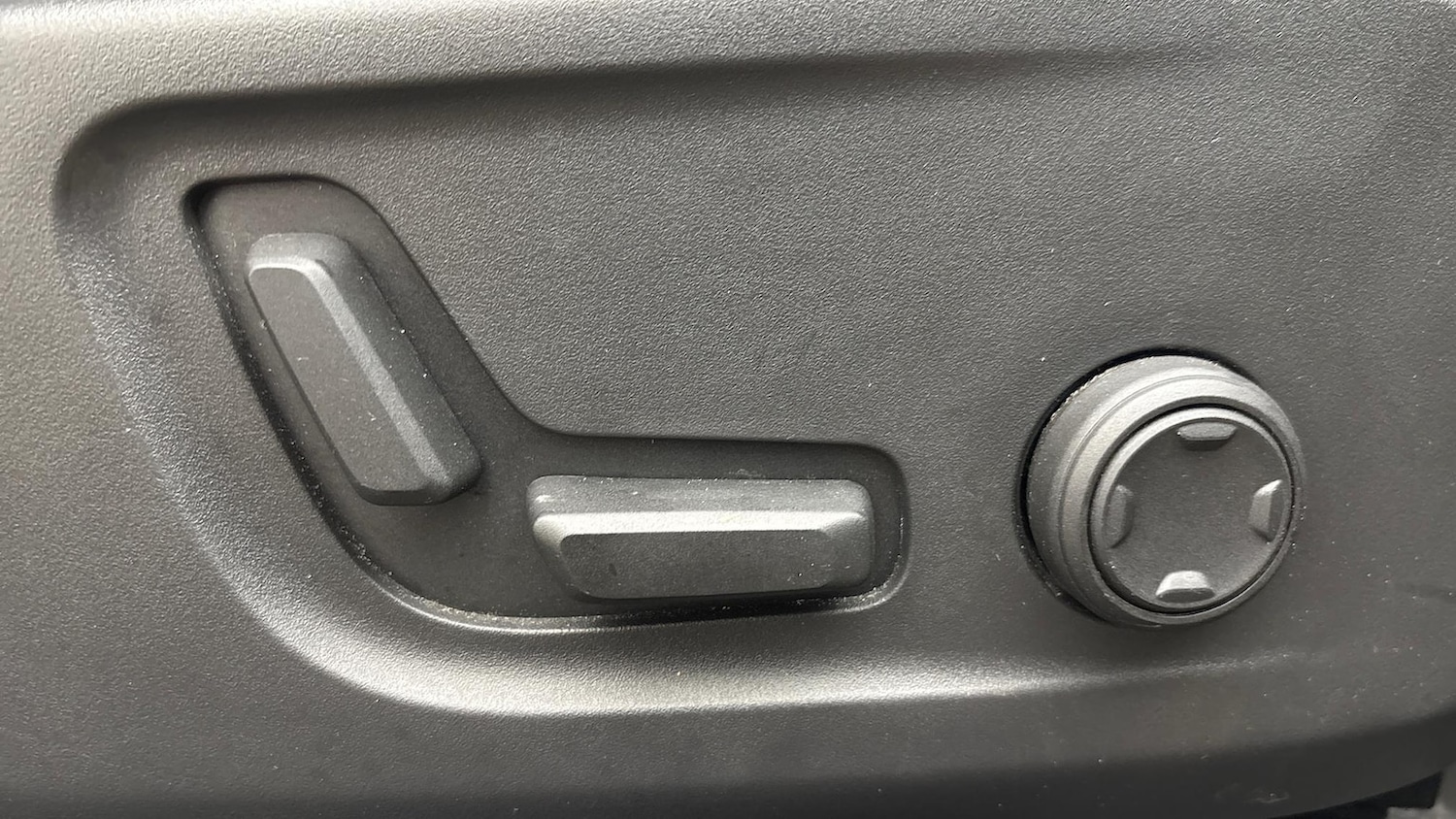 Used Volvo XC40 2024 for sale - 76628169: Photo 23