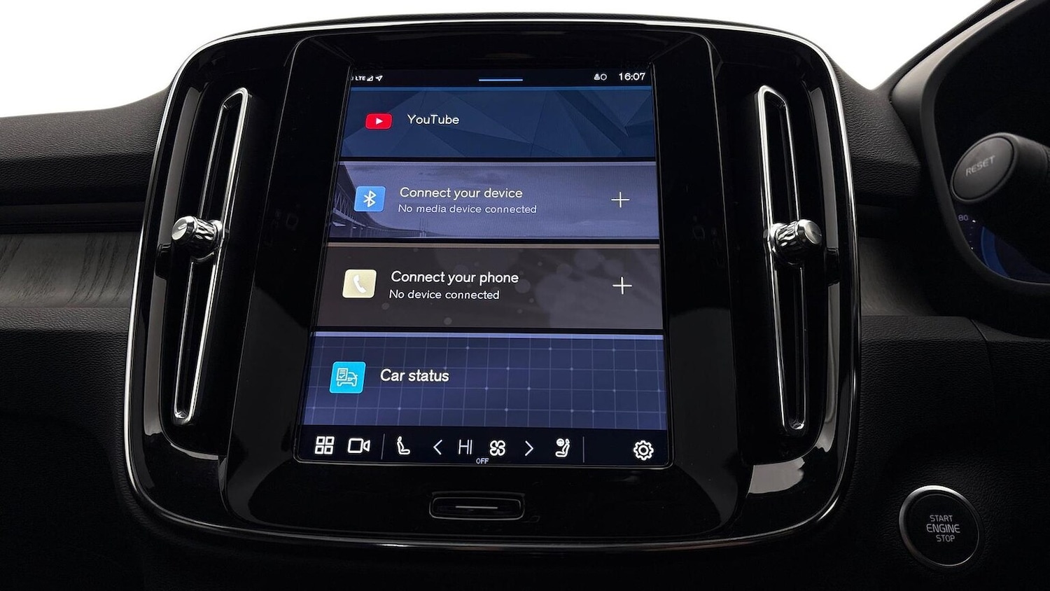 Used Volvo XC40 2024 for sale - 76628169: Photo 9