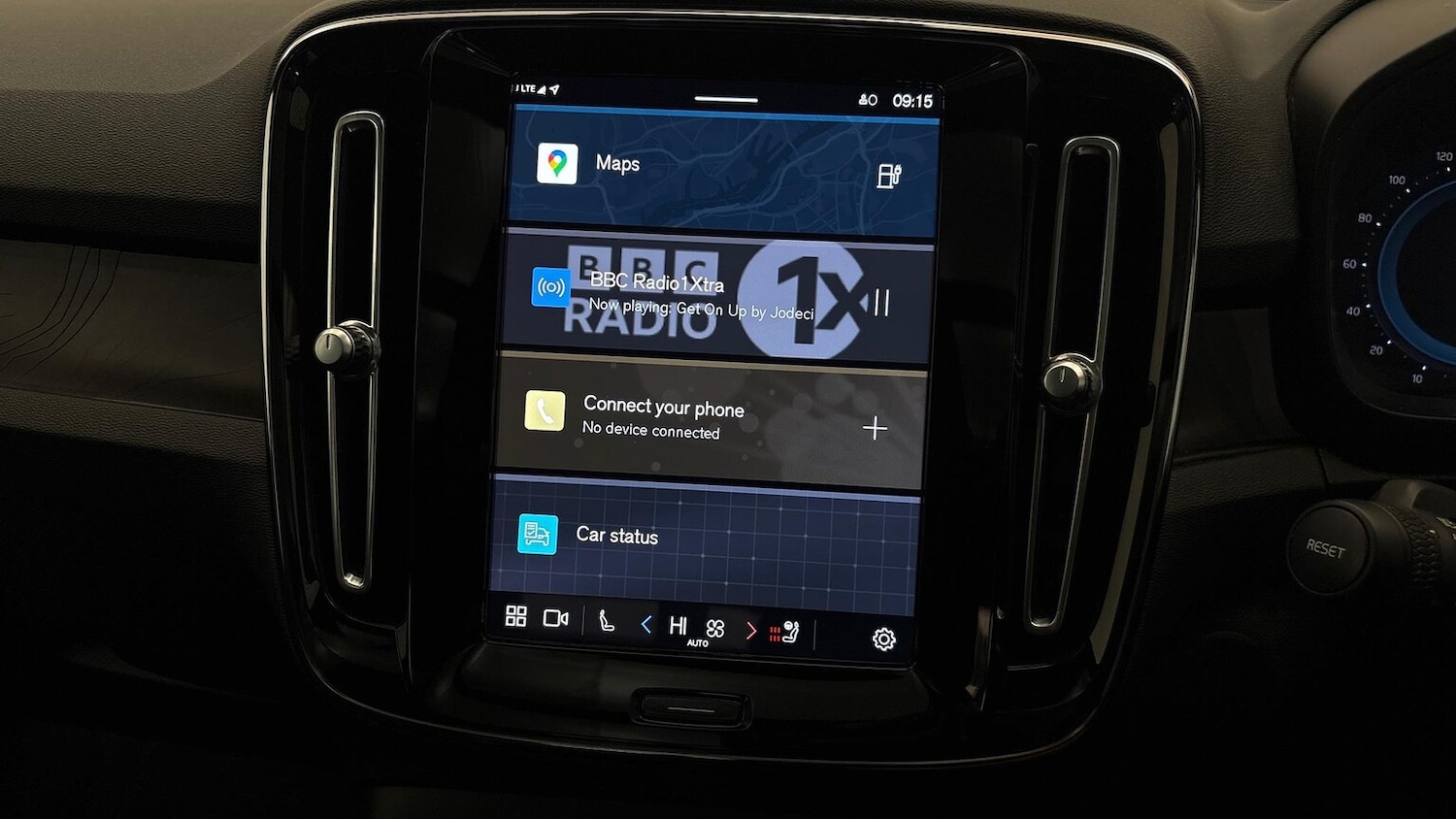 Used Volvo XC40 2022 for sale - 76437278: Photo 10