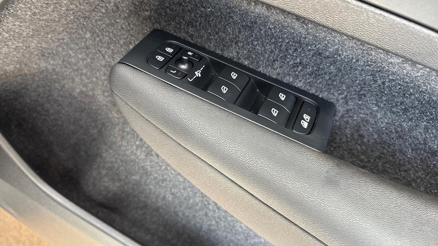 Used Volvo XC40 2022 for sale - 76437278: Photo 23