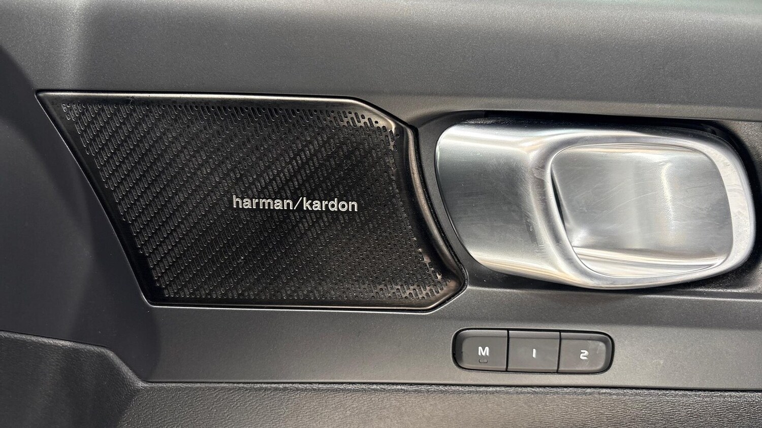 Used Volvo XC40 2022 for sale - 76437278: Photo 25