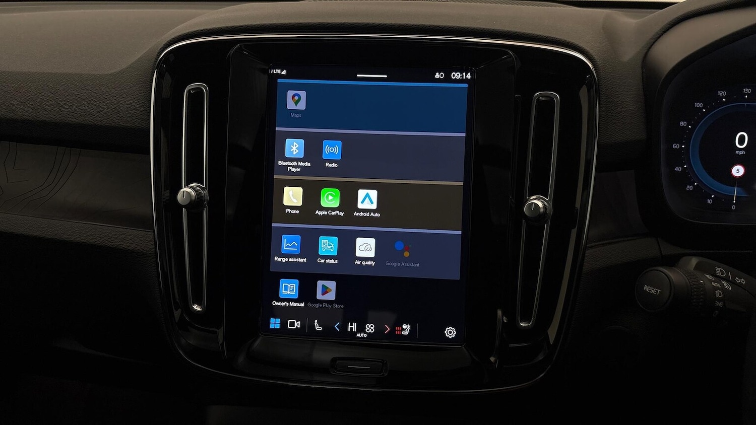 Used Volvo XC40 2022 for sale - 76437278: Photo 32