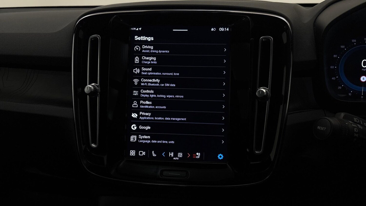 Used Volvo XC40 2022 for sale - 76437278: Photo 33