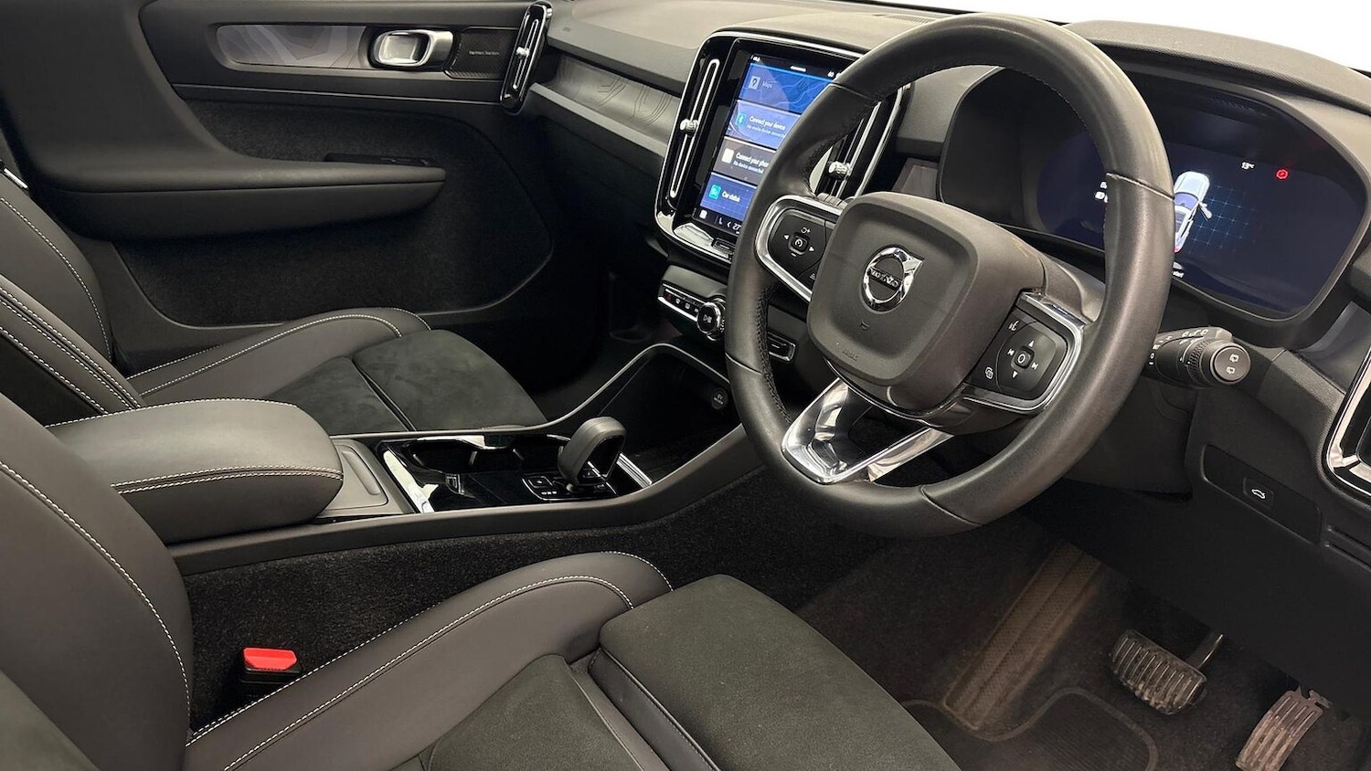 Used Volvo XC40 2022 for sale - 76437278: Photo 8