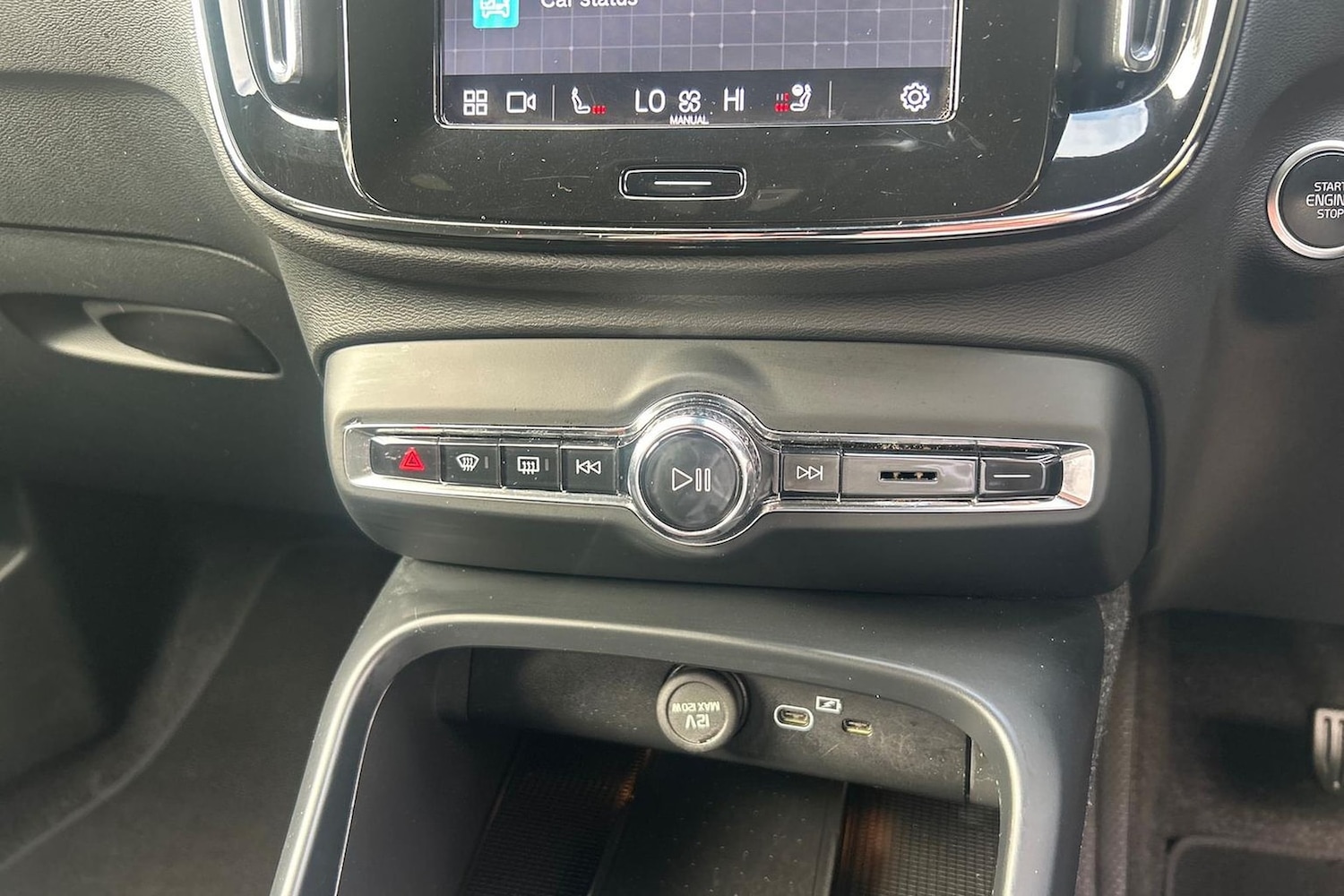 Used Volvo XC40 2025 for sale - 76741201: Photo 12