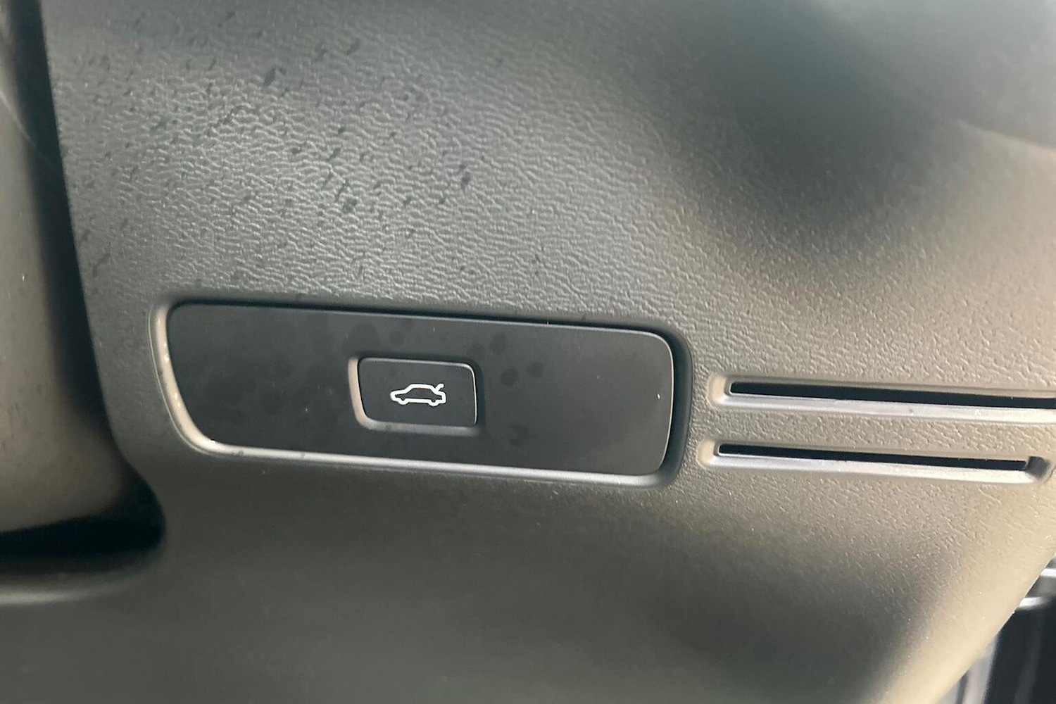 Used Volvo XC40 2025 for sale - 76741201: Photo 22