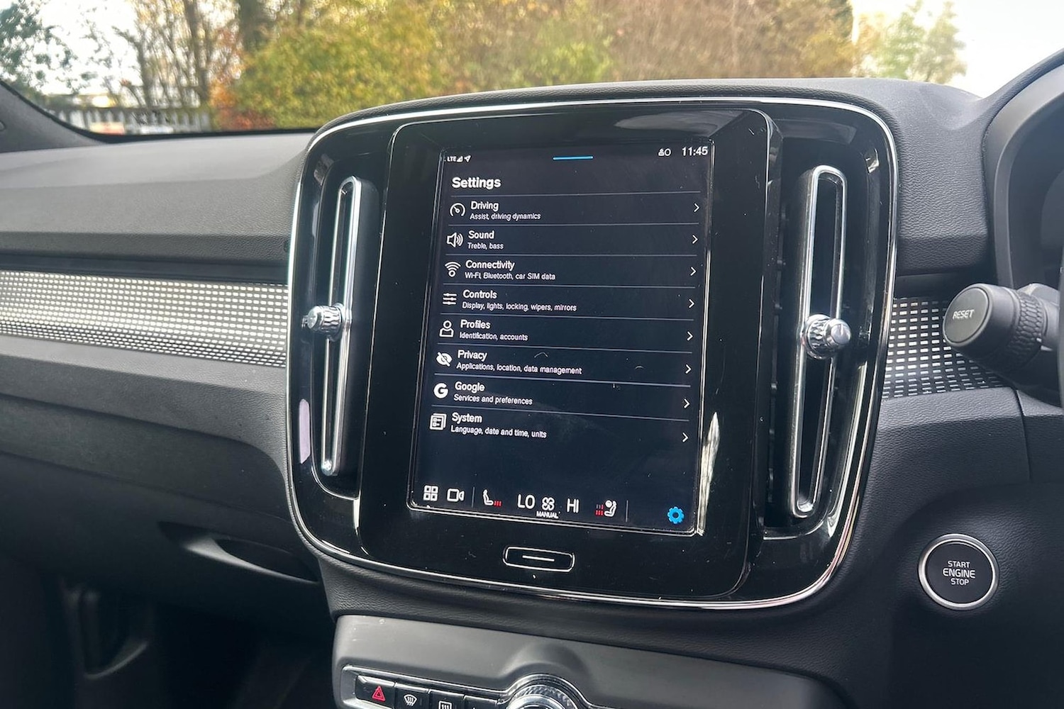 Used Volvo XC40 2025 for sale - 76741201: Photo 25