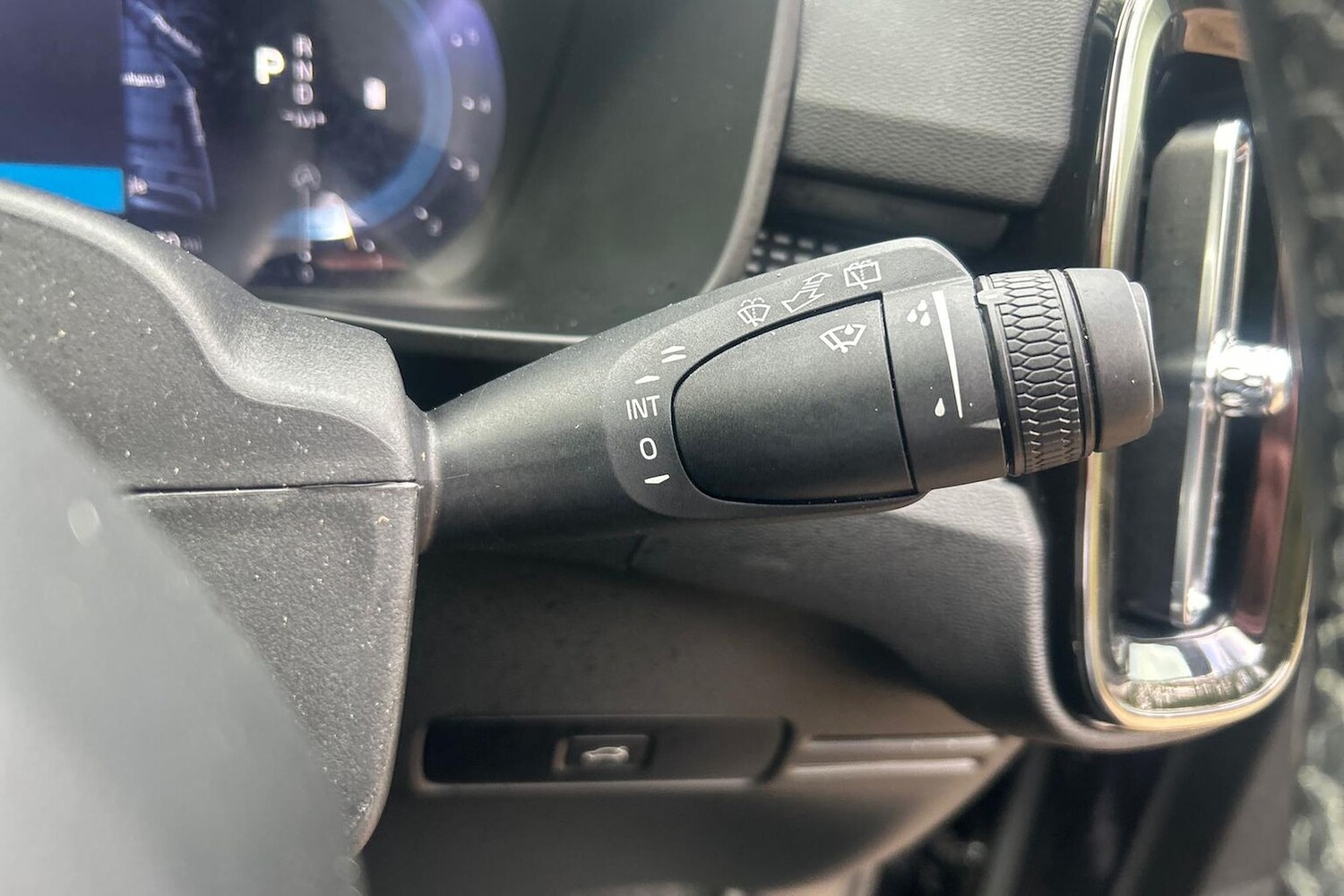 Used Volvo XC40 2025 for sale - 76741201: Photo 29