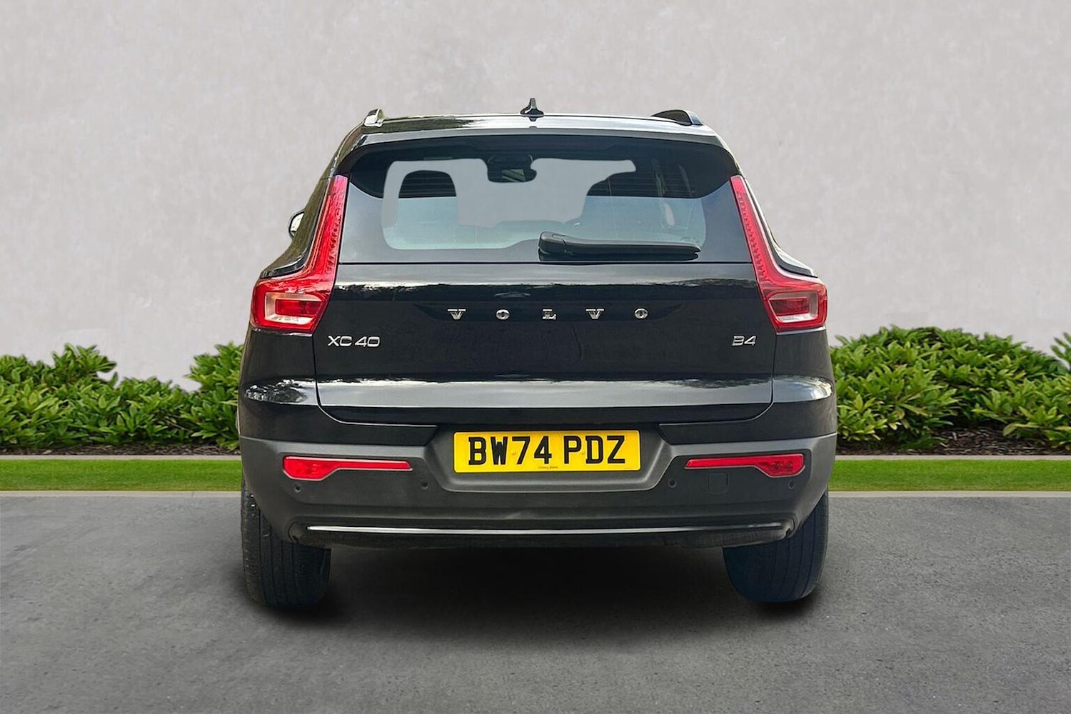 Used Volvo XC40 2025 for sale - 76741201: Photo 4