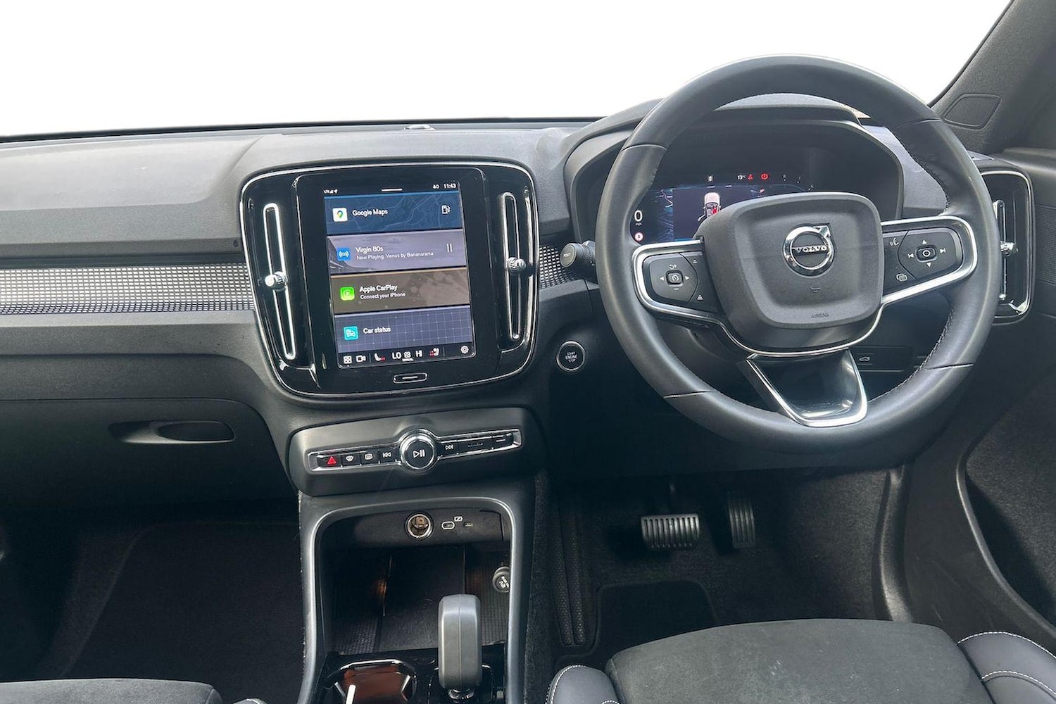 Used Volvo XC40 2025 for sale - 76741201: Photo 9