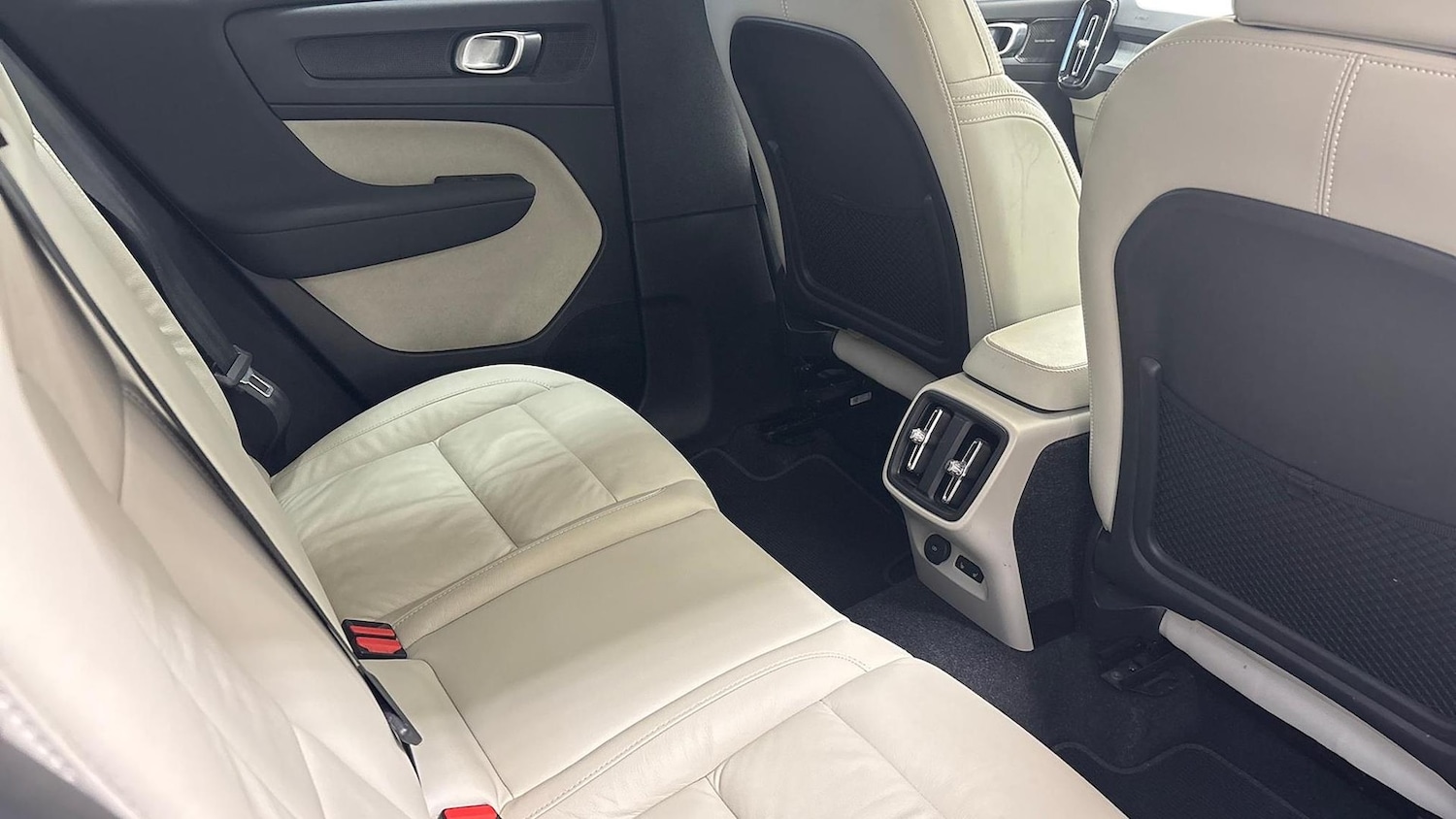 Used Volvo XC40 2022 for sale - 76757431: Photo 7