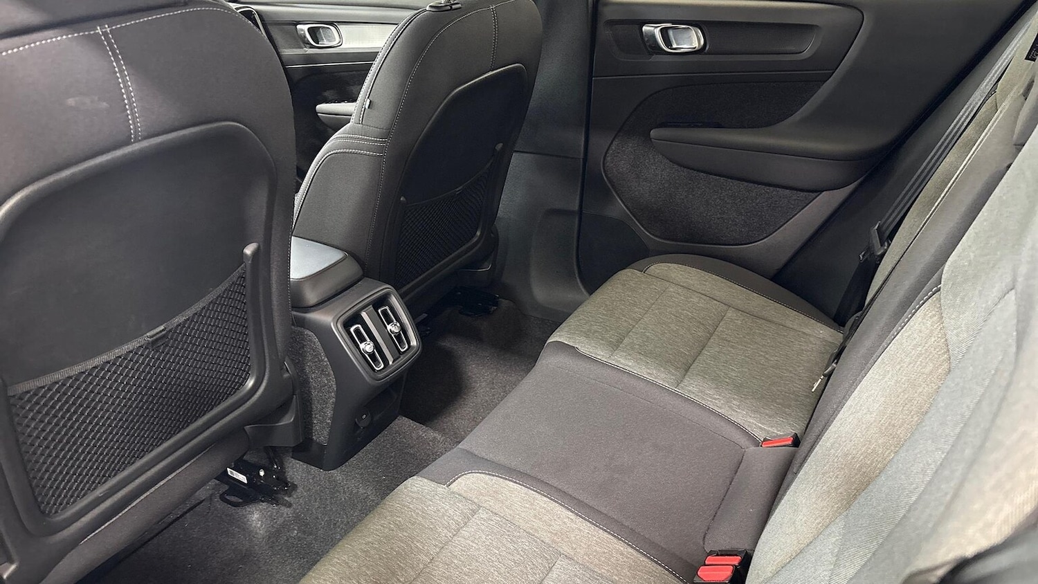 Used Volvo XC40 2025 for sale - 76650208: Photo 10