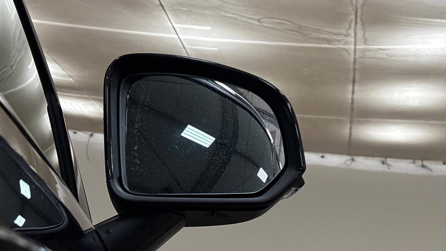 Used Volvo XC40 2025 for sale - 76650208: Photo 14