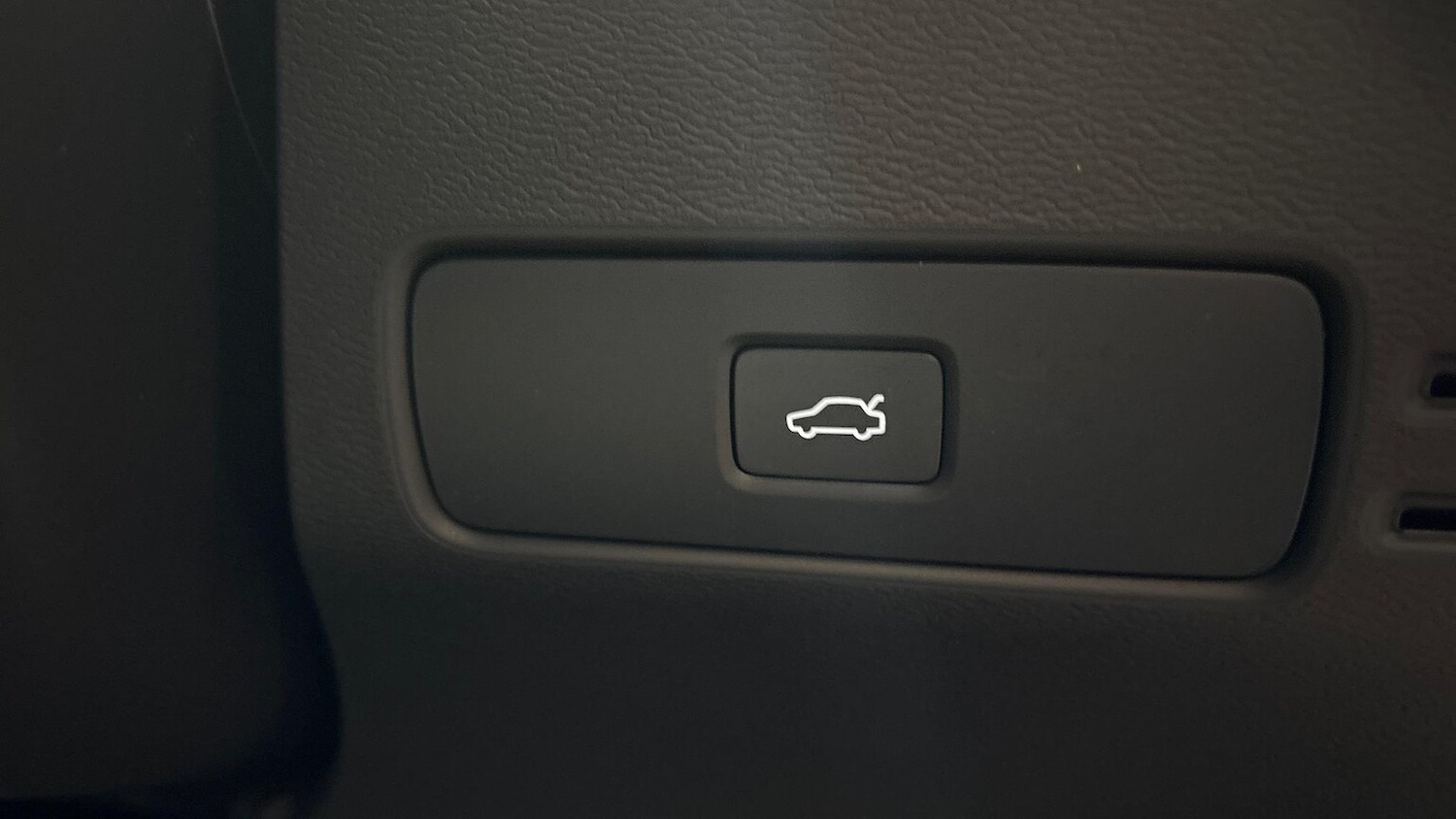 Used Volvo XC40 2025 for sale - 76650208: Photo 22