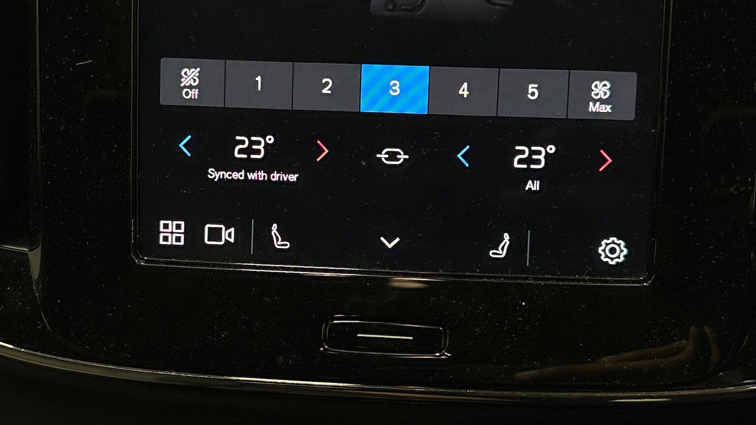 Used Volvo XC40 2025 for sale - 76650208: Photo 30