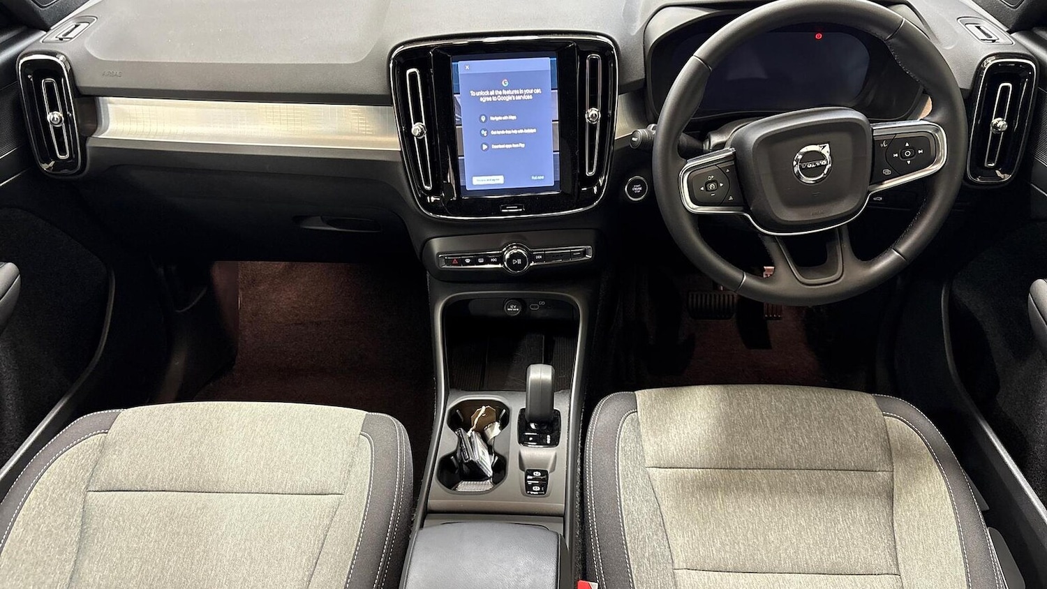 Used Volvo XC40 2025 for sale - 76650208: Photo 8