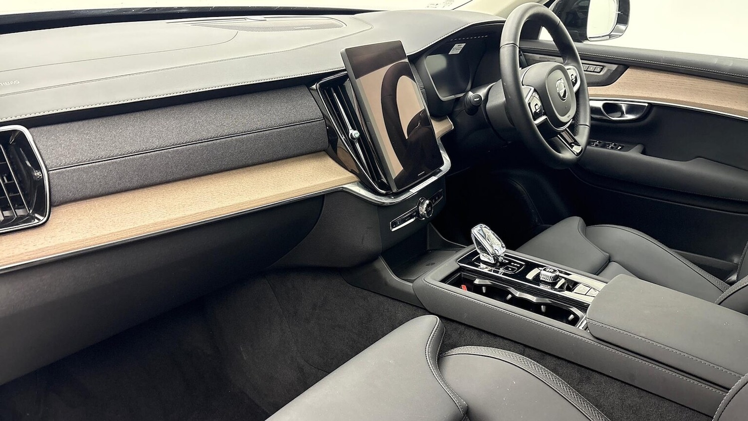 Used Volvo XC90 2025 for sale - 76418237: Photo 6