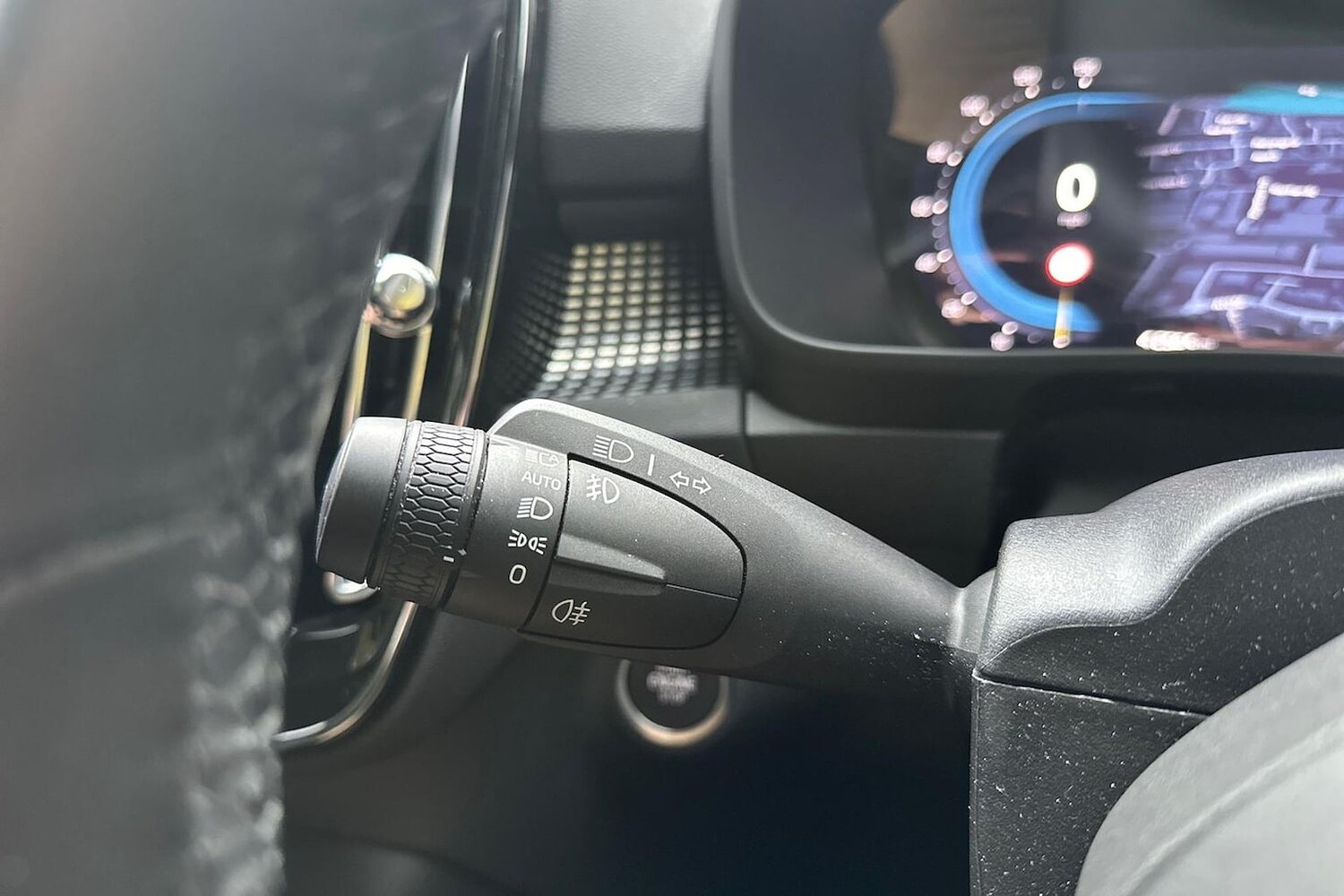 Used Volvo XC40 2024 for sale - 76570970: Photo 29