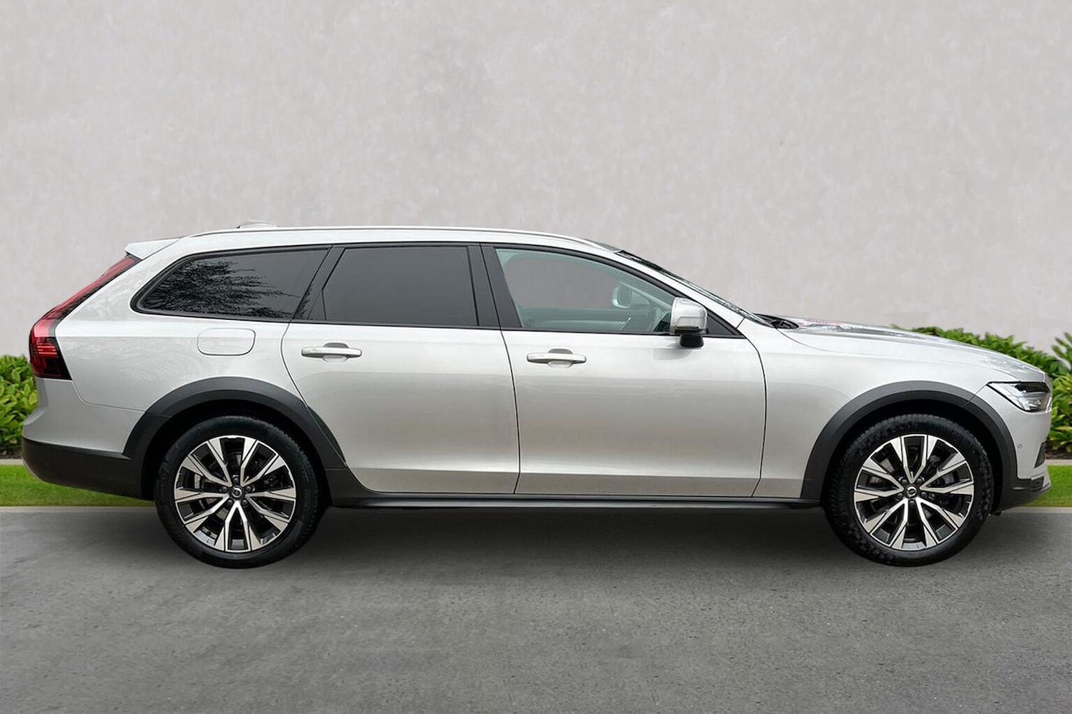 Used Volvo V90 2022 for sale - 77962291: Photo 3