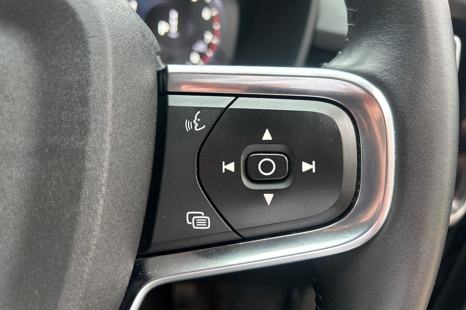 Used Volvo XC40 2020 for sale - 76830690: Photo 27