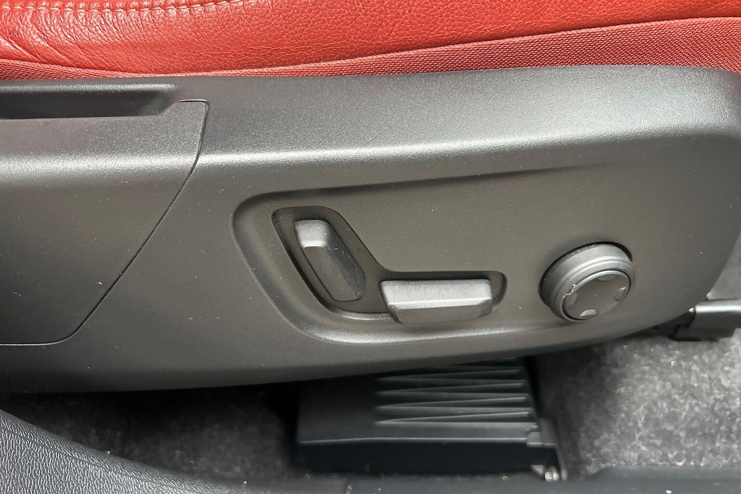 Used Volvo XC40 2020 for sale - 76830690: Photo 30