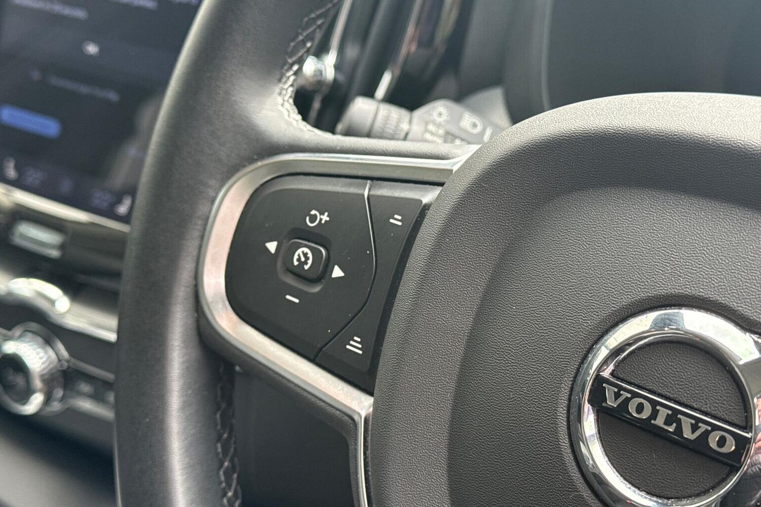 Used Volvo XC60 2023 for sale - 78192836: Photo 28