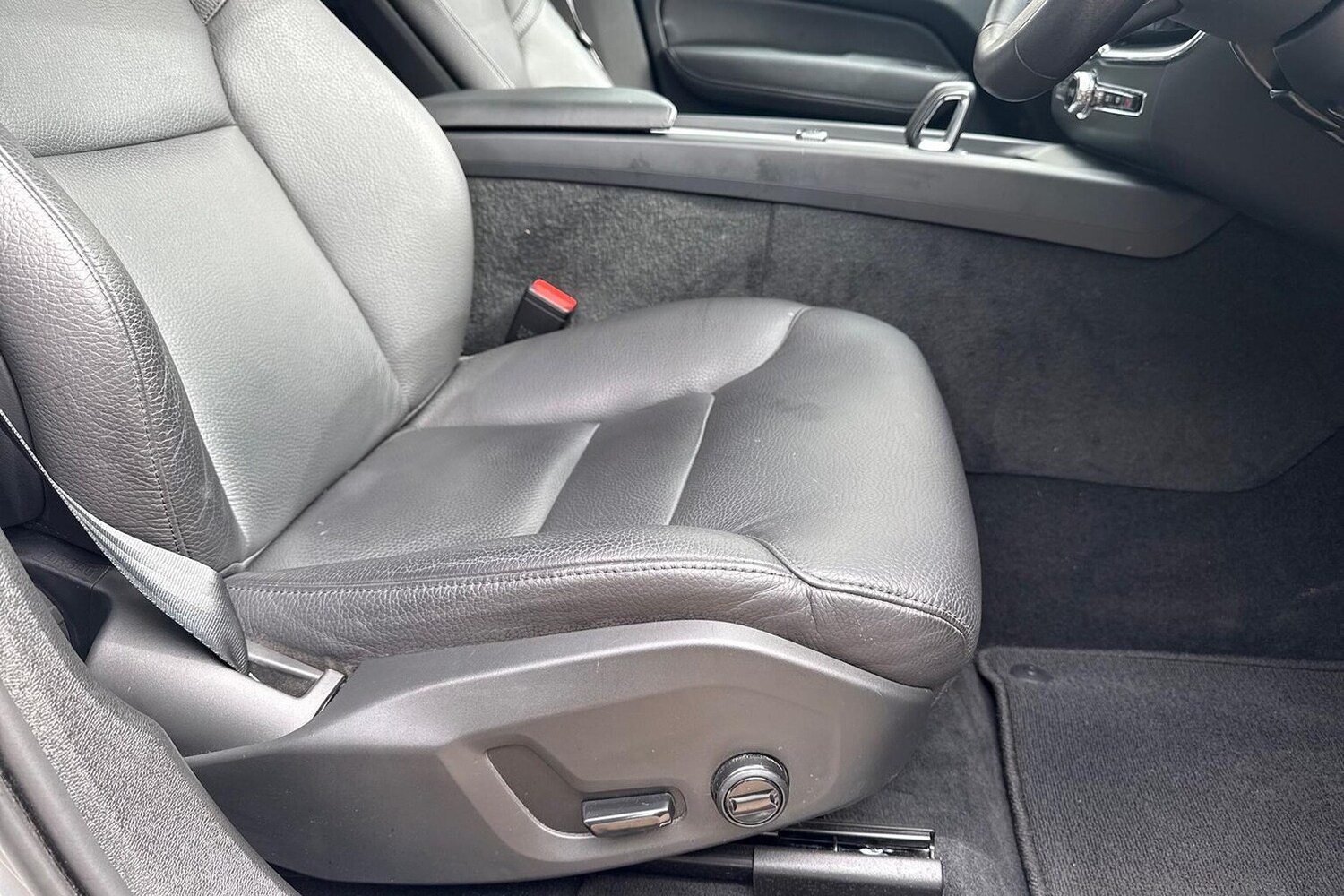 Used Volvo XC60 2023 for sale - 78192836: Photo 31