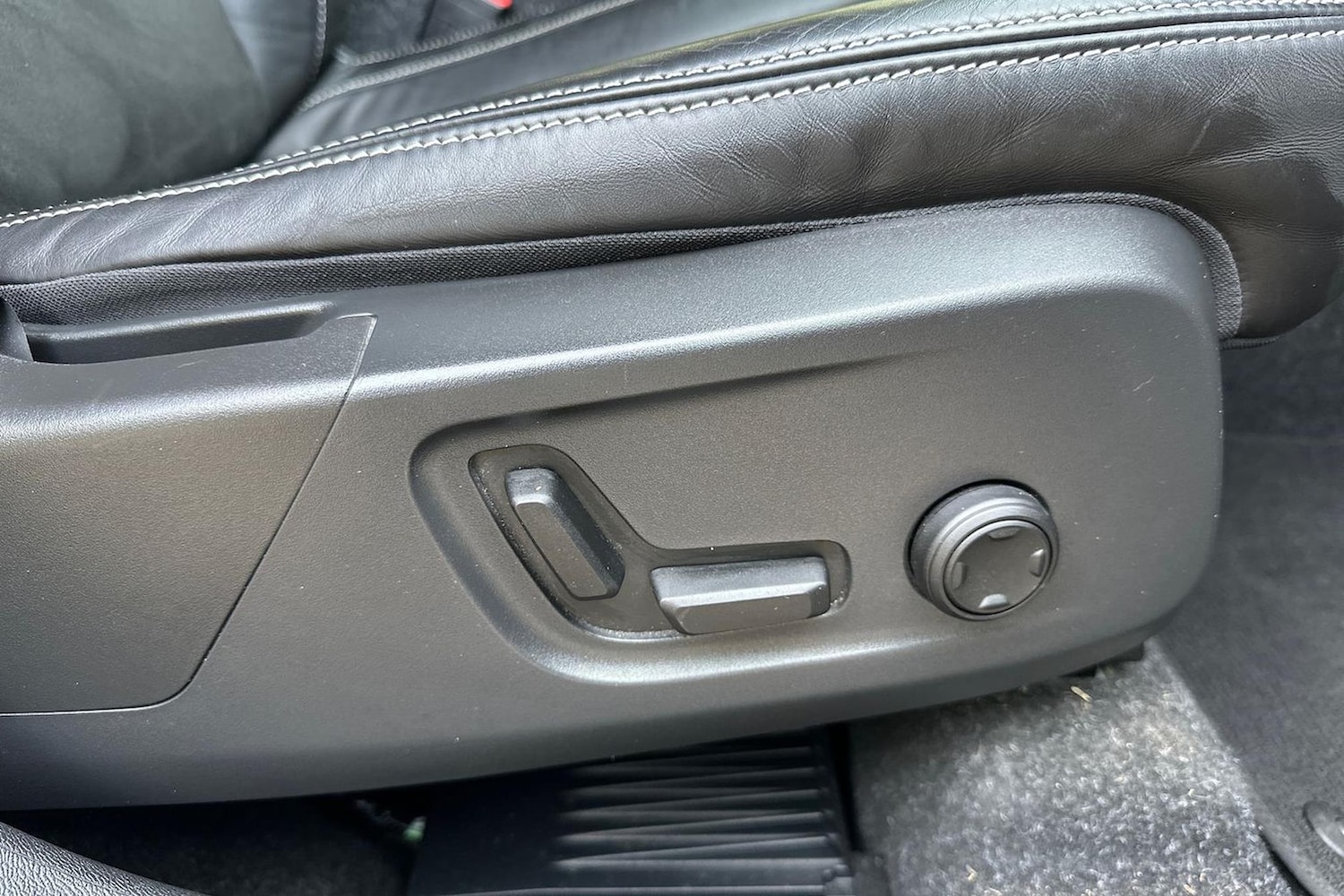 Used Volvo XC40 2020 for sale - 76521008: Photo 30