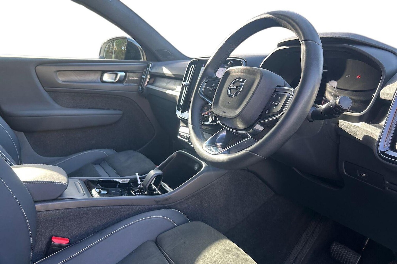 Used Volvo C40 2023 for sale - 77980831: Photo 15