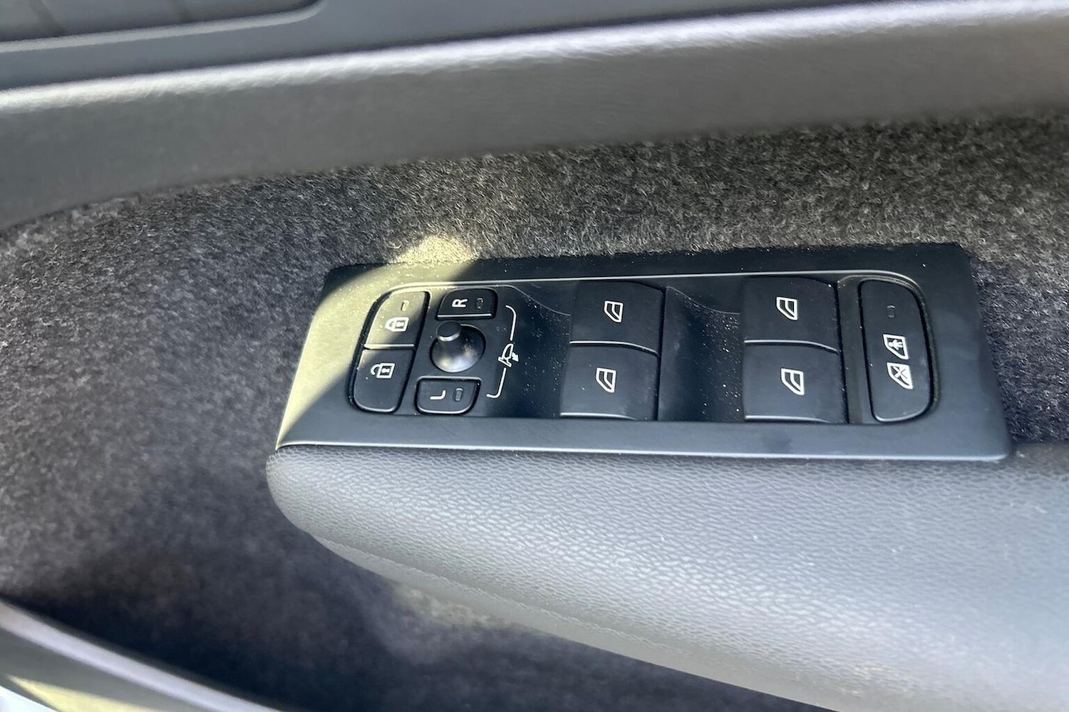 Used Volvo C40 2023 for sale - 77980831: Photo 21