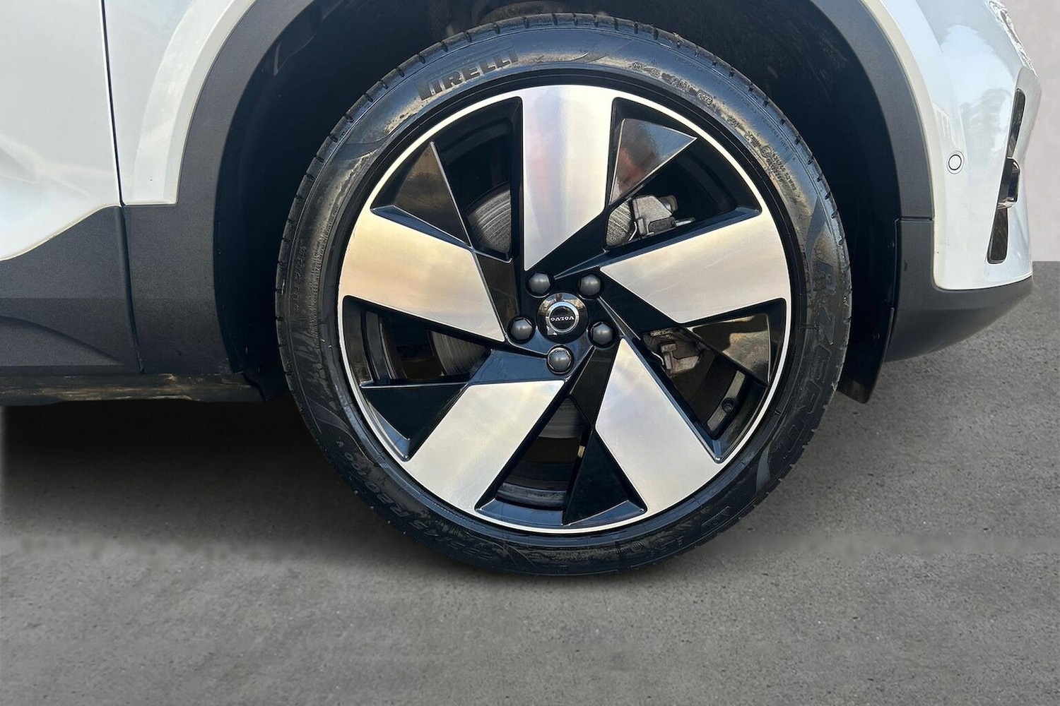 Used Volvo C40 2023 for sale - 77980831: Photo 6