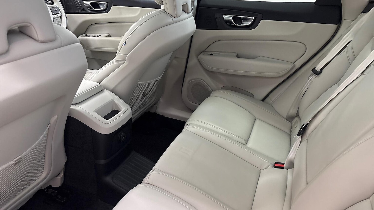 Used Volvo XC60 2022 for sale - 76785160: Photo 13